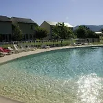 La Maison Du Perroquet: Duplex Village Retreat With Dual Pools Holiday home