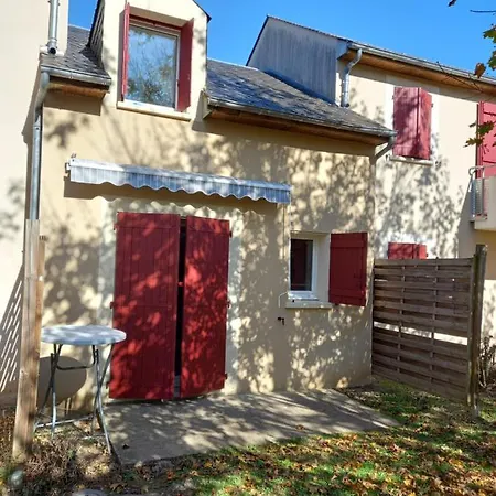 T3 Duplex La Maison Du Perroquet 2 2 Piscines Dans Un Village De A Geniez D'olt Aux Portes De L'aubrac *